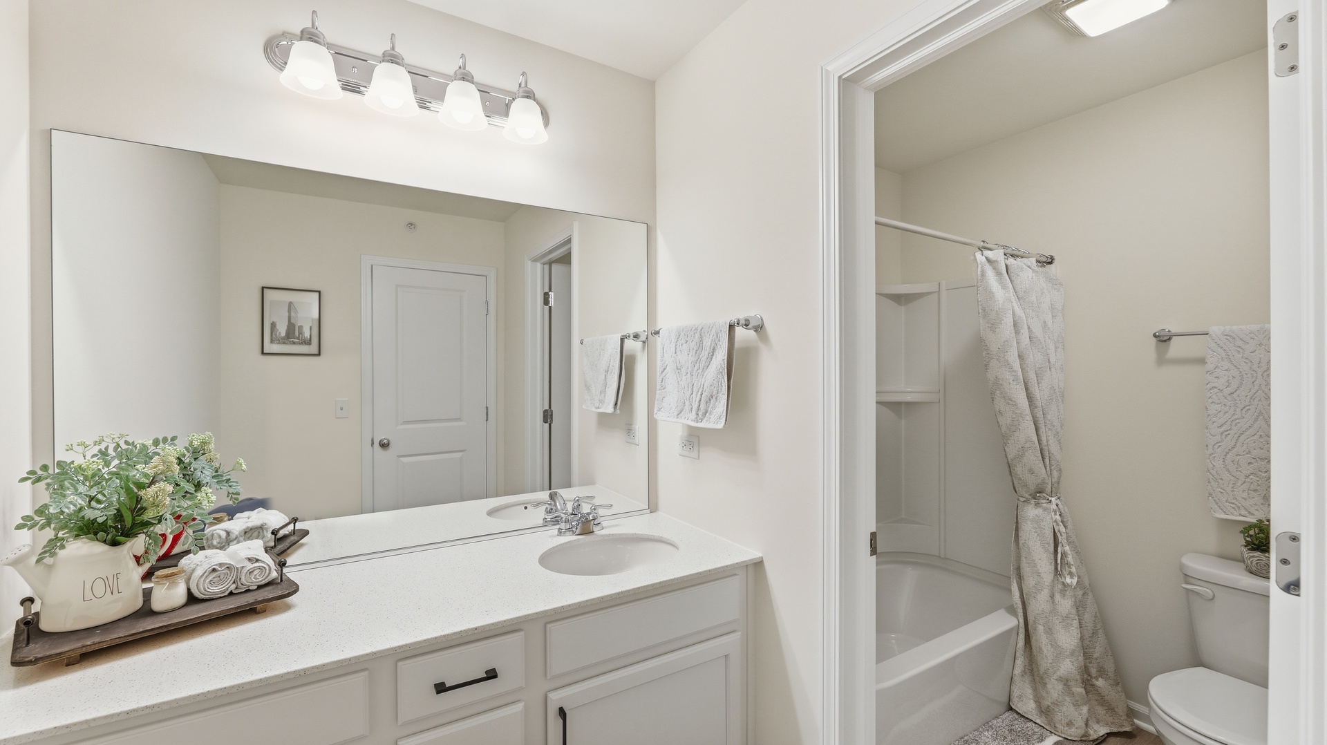 153 Roslyn Place Property Photo 19
