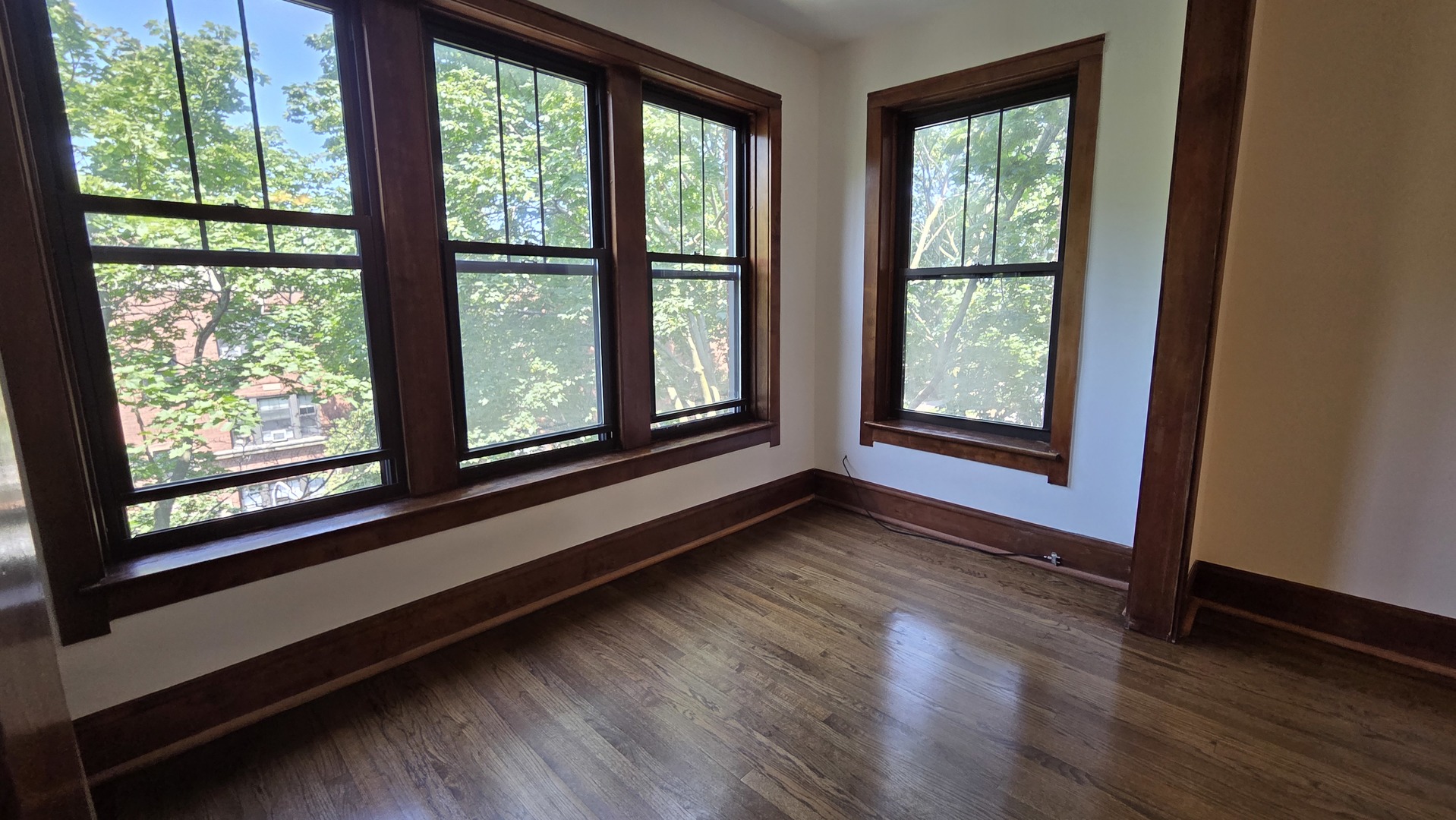 1309 W Farwell Avenue 3 Property Photo 5