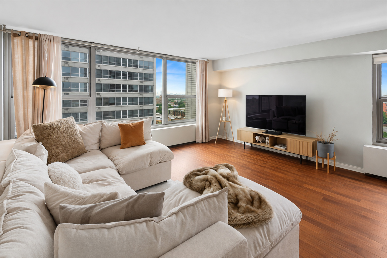3600 N Lake Shore Drive 1211 Property Photo 7