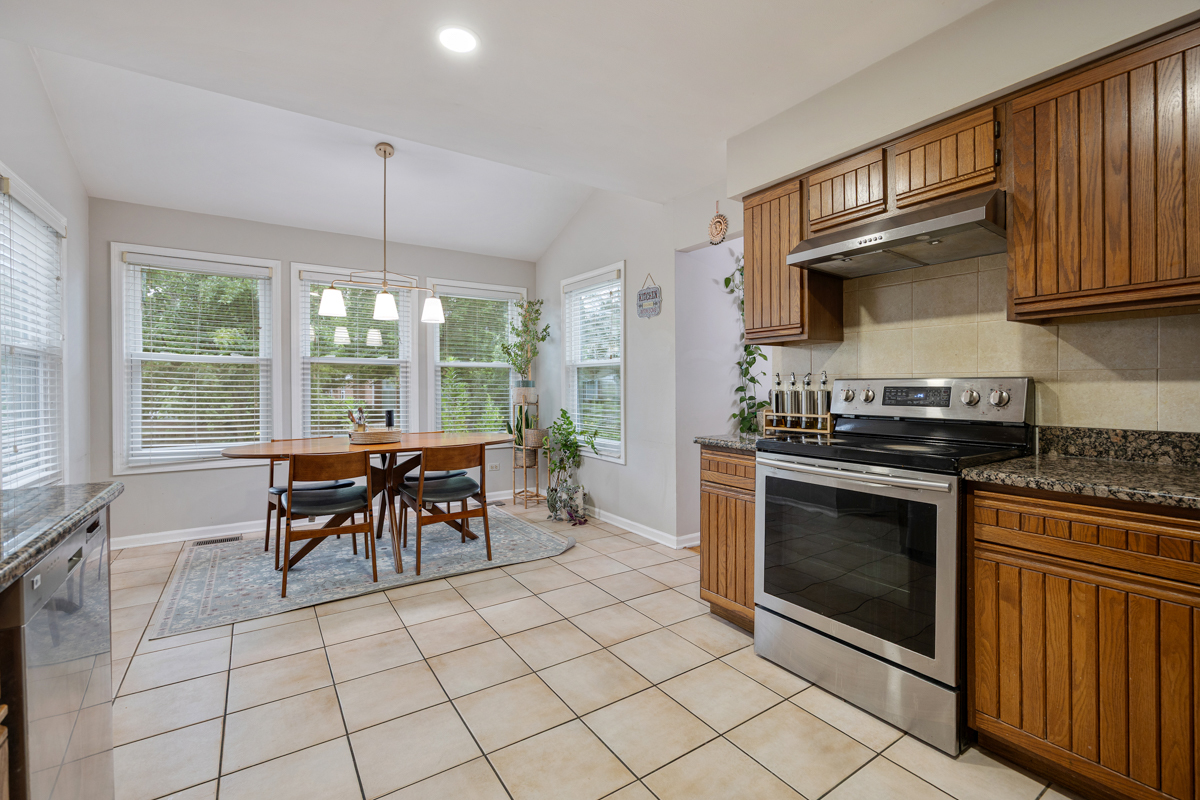 1347 Rose Boulevard Property Photo 6