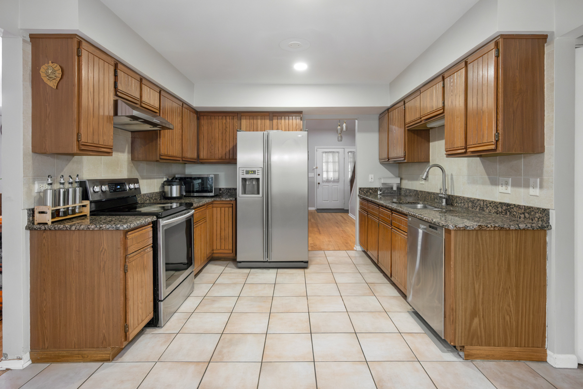 1347 Rose Boulevard Property Photo 7