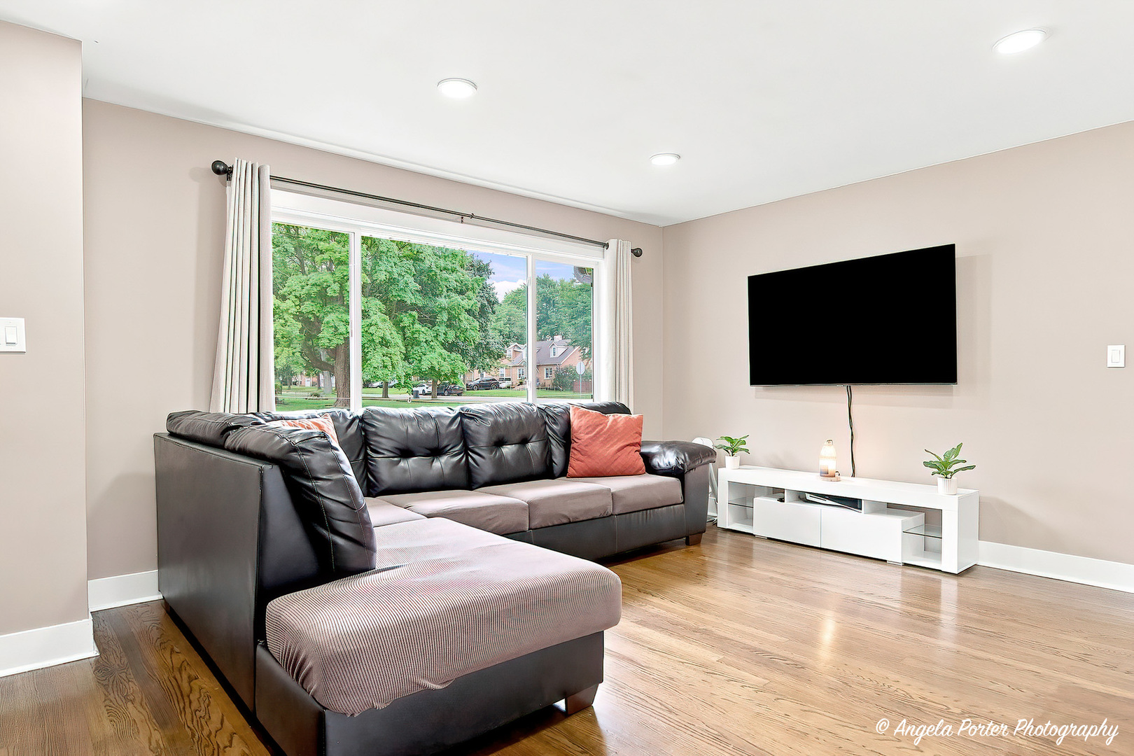 2023 Elim Avenue Property Photo 9
