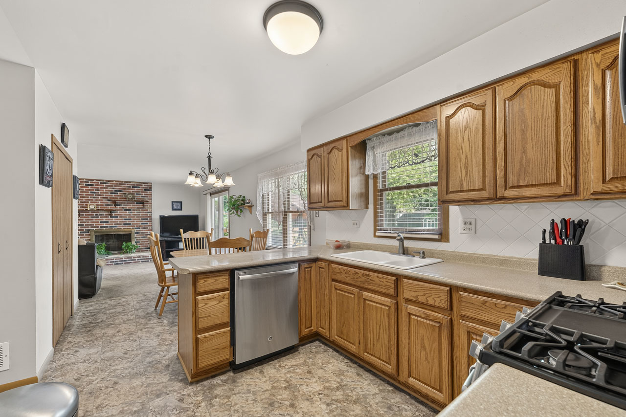 139 S Greenview Avenue Property Photo 11