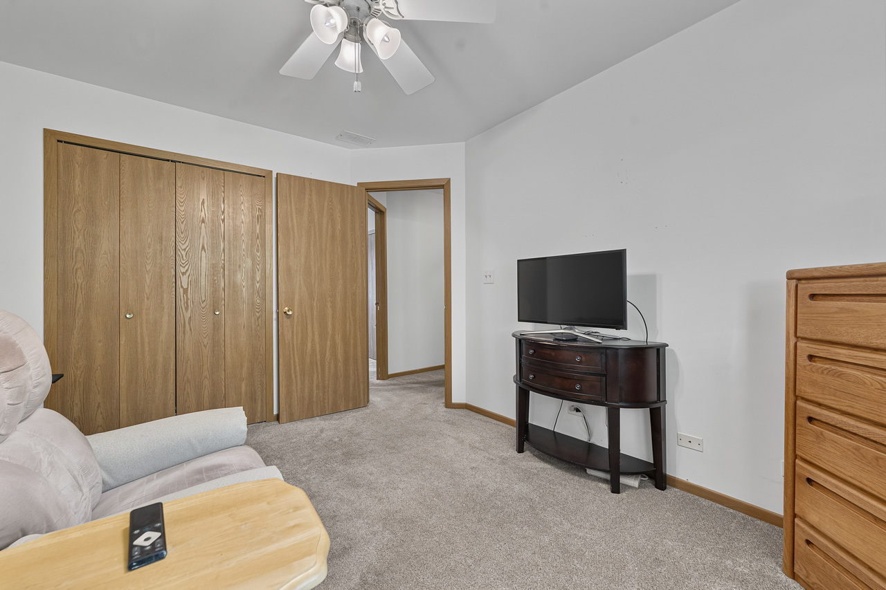 139 S Greenview Avenue Property Photo 27