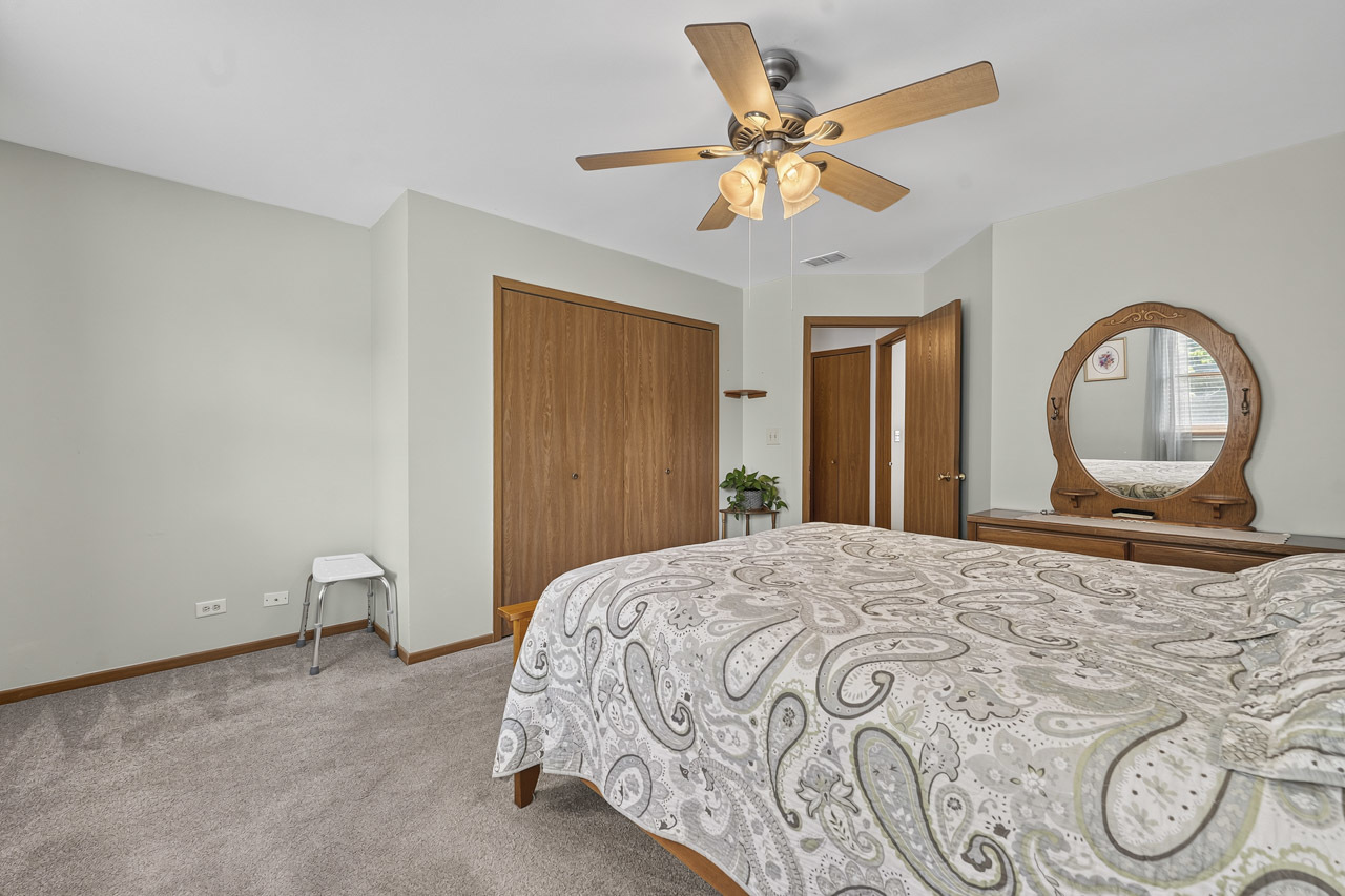 139 S Greenview Avenue Property Photo 29