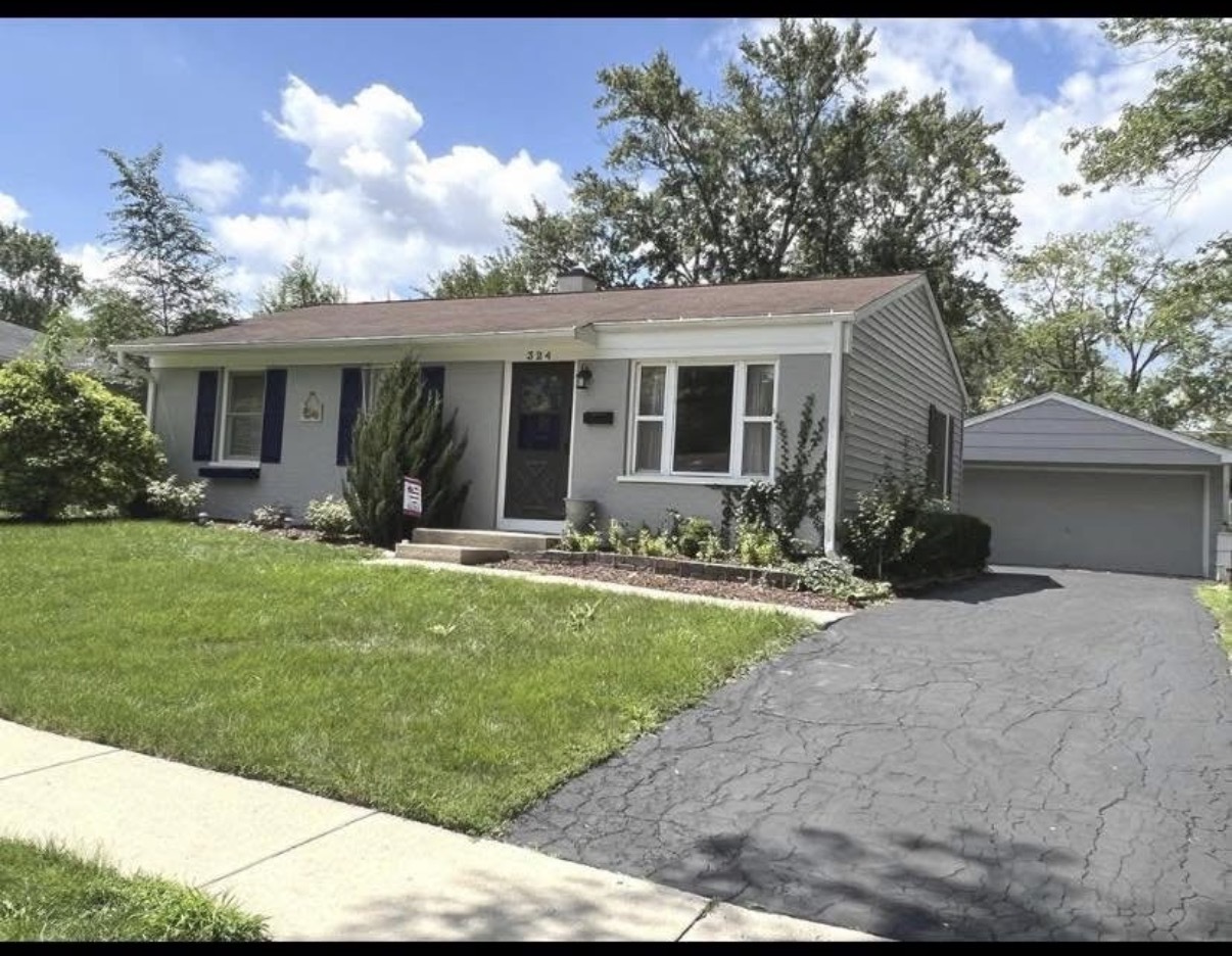 324 Hiawatha Drive Property Photo 2
