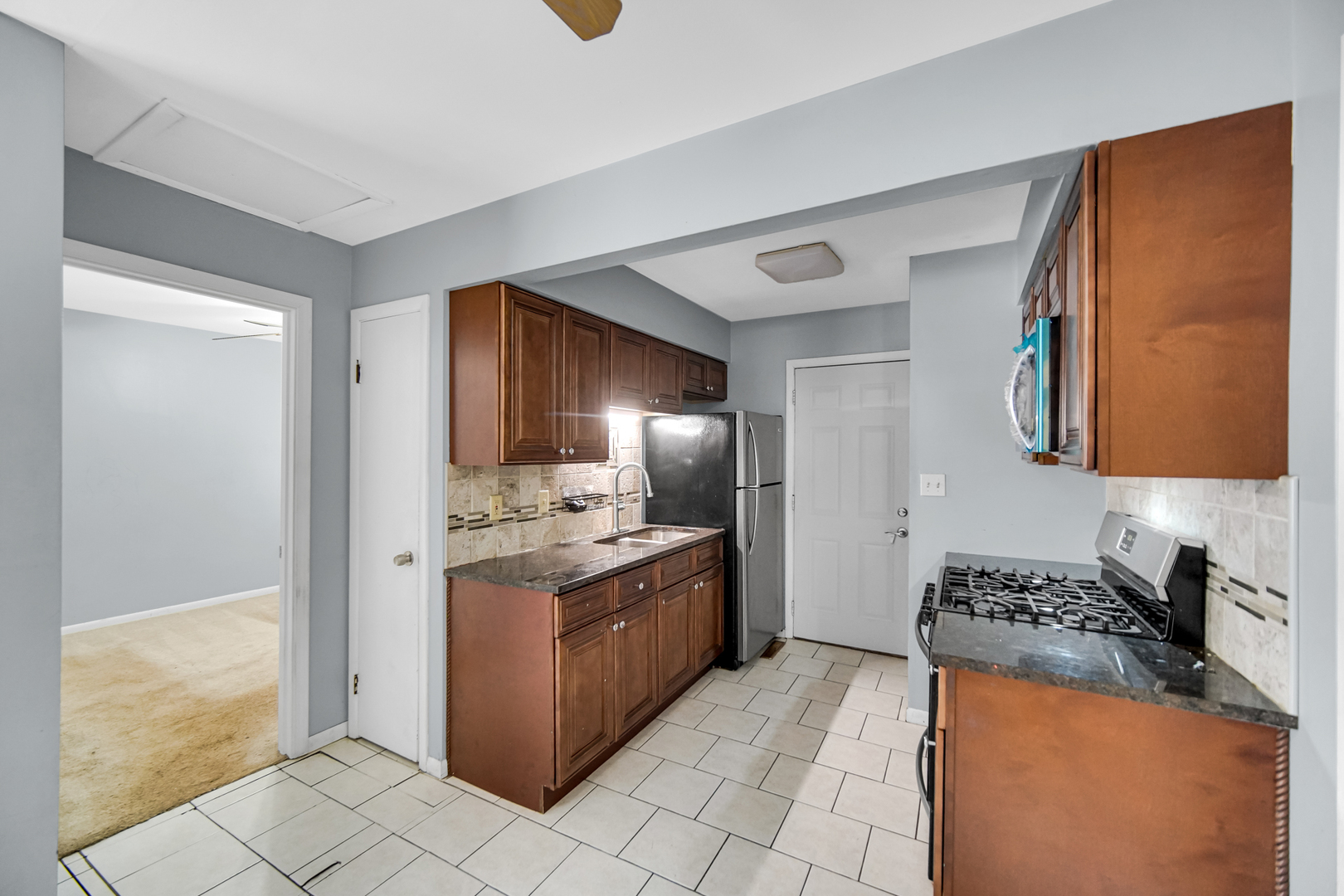 2117 Greengold Street Property Photo 5