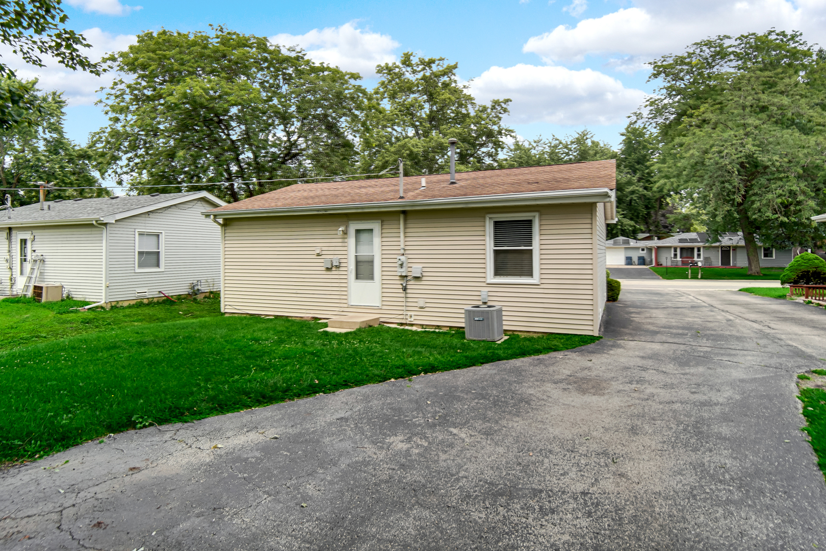 2117 Greengold Street Property Photo 19