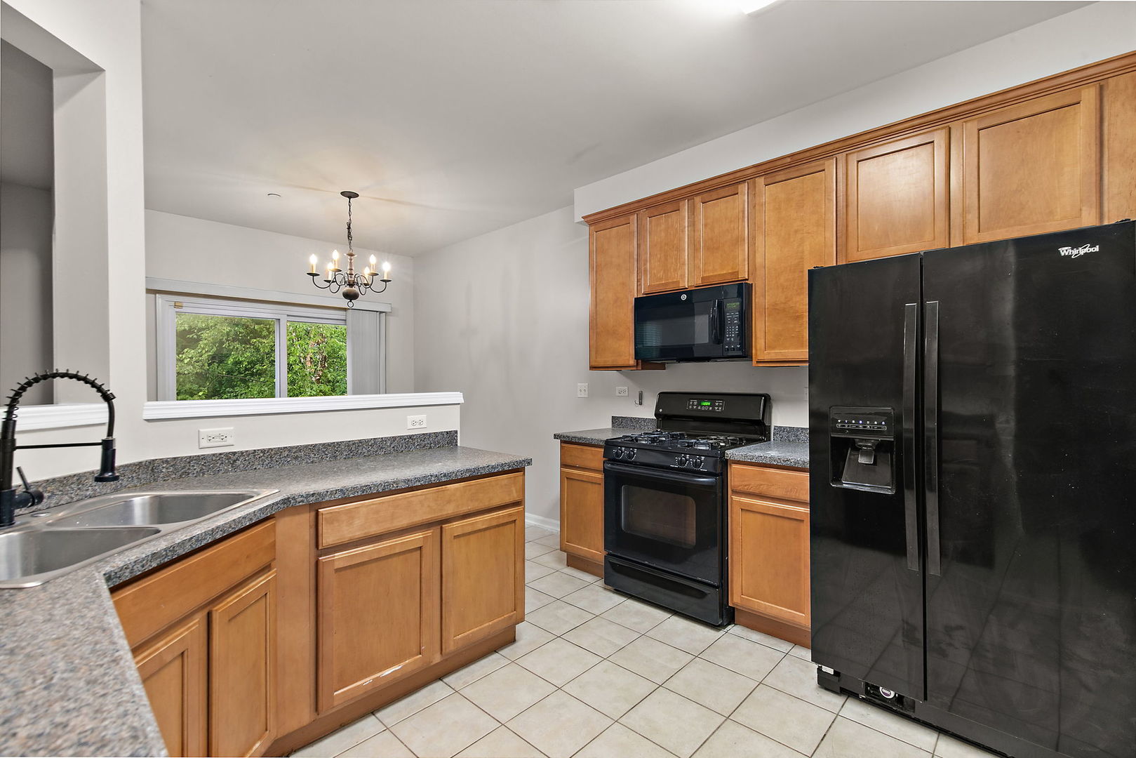 1563 Yellowstone Drive Property Photo 10