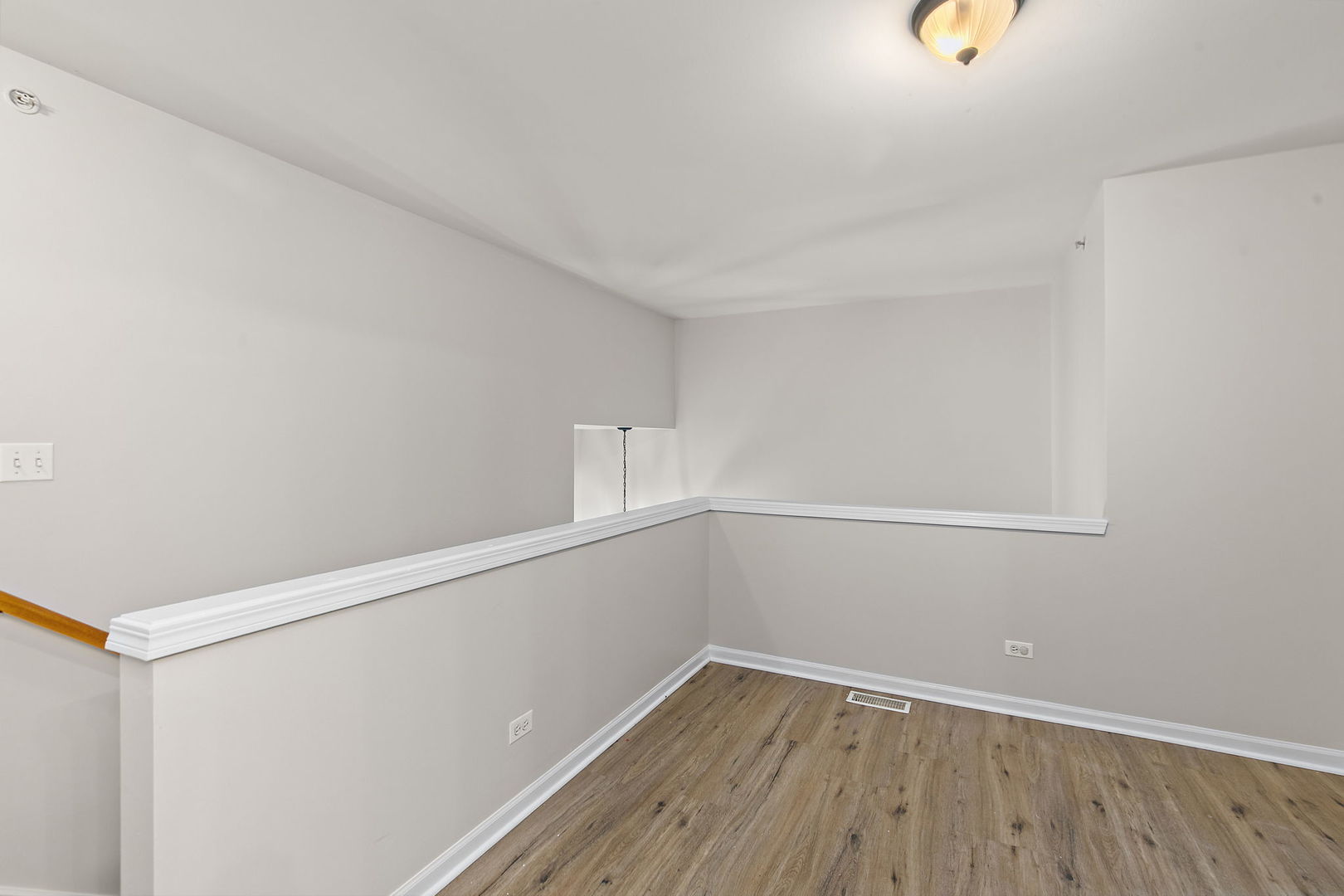 1563 Yellowstone Drive Property Photo 11