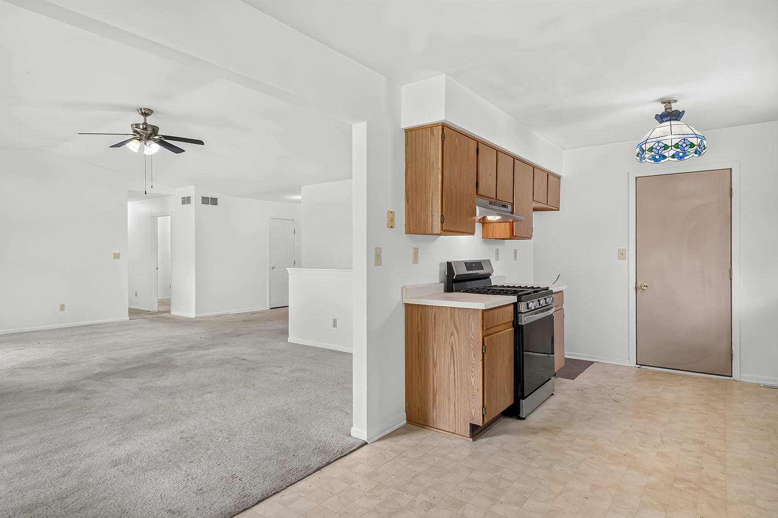 6439 Prairie Flower Property Photo 11