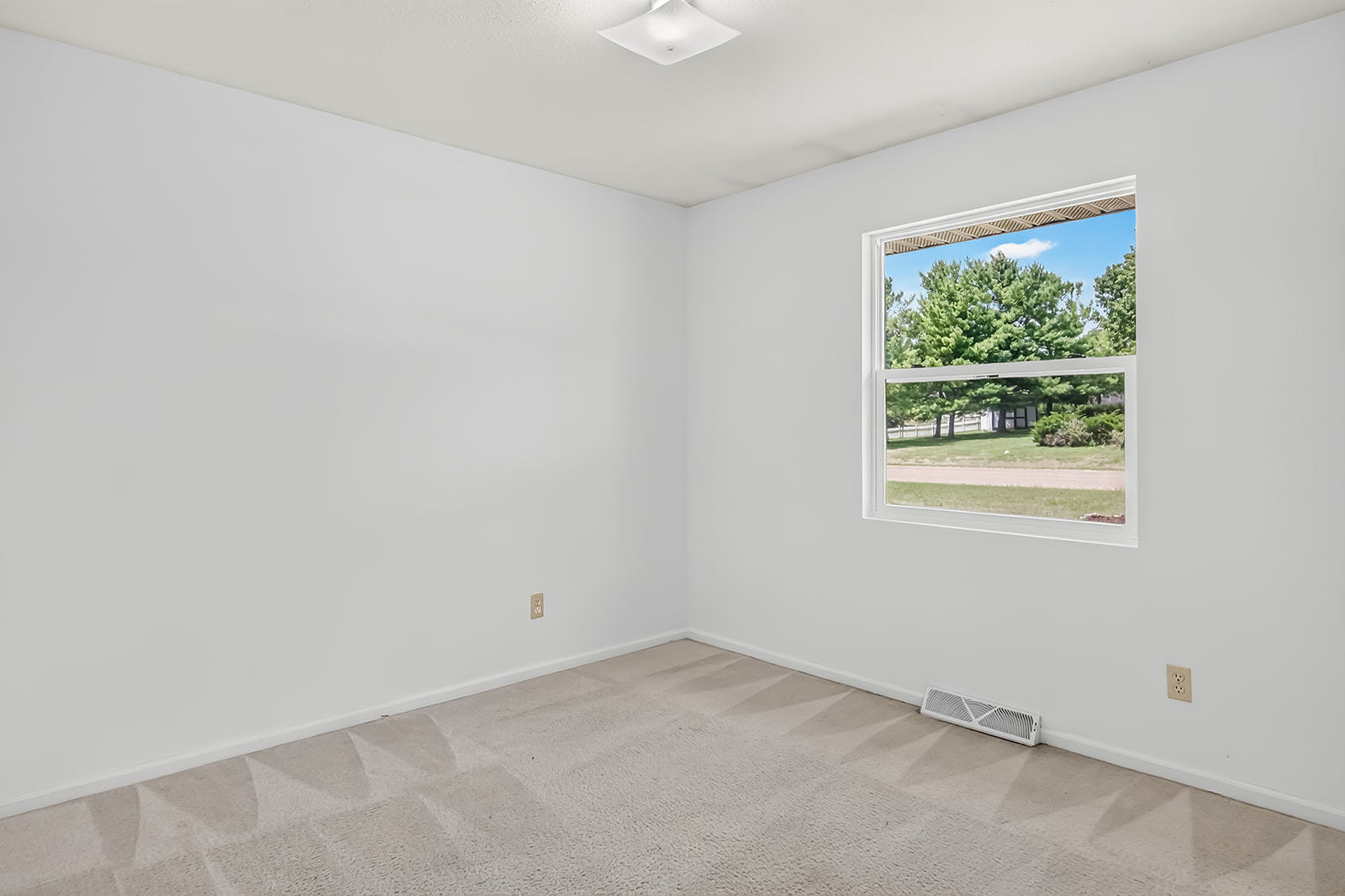 6439 Prairie Flower Property Photo 20