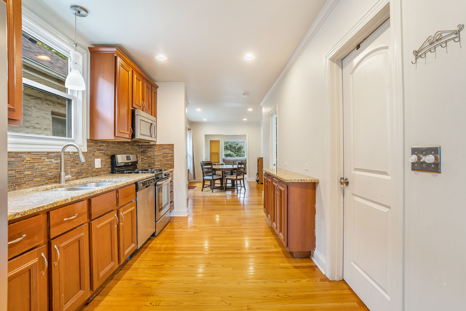 1243 Euclid Avenue Property Photo 7