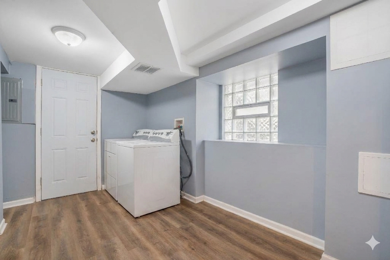 1243 Euclid Avenue Property Photo 13