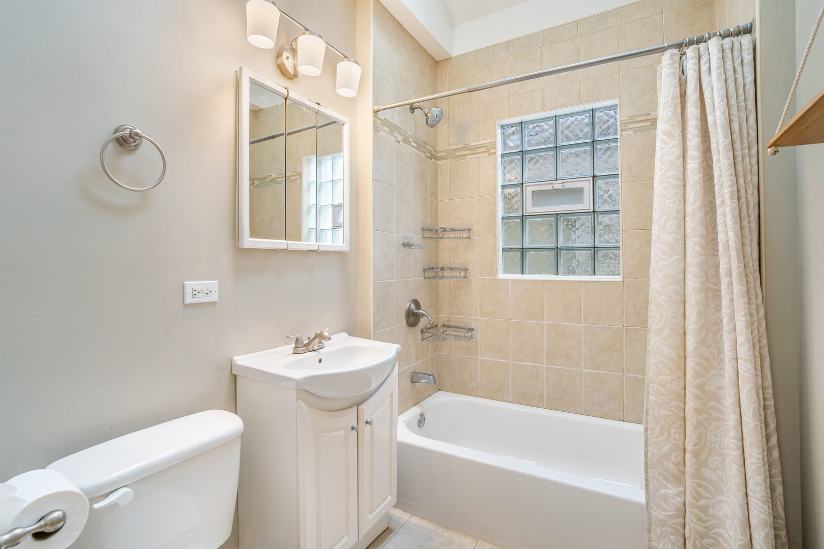 1243 Euclid Avenue Property Photo 14