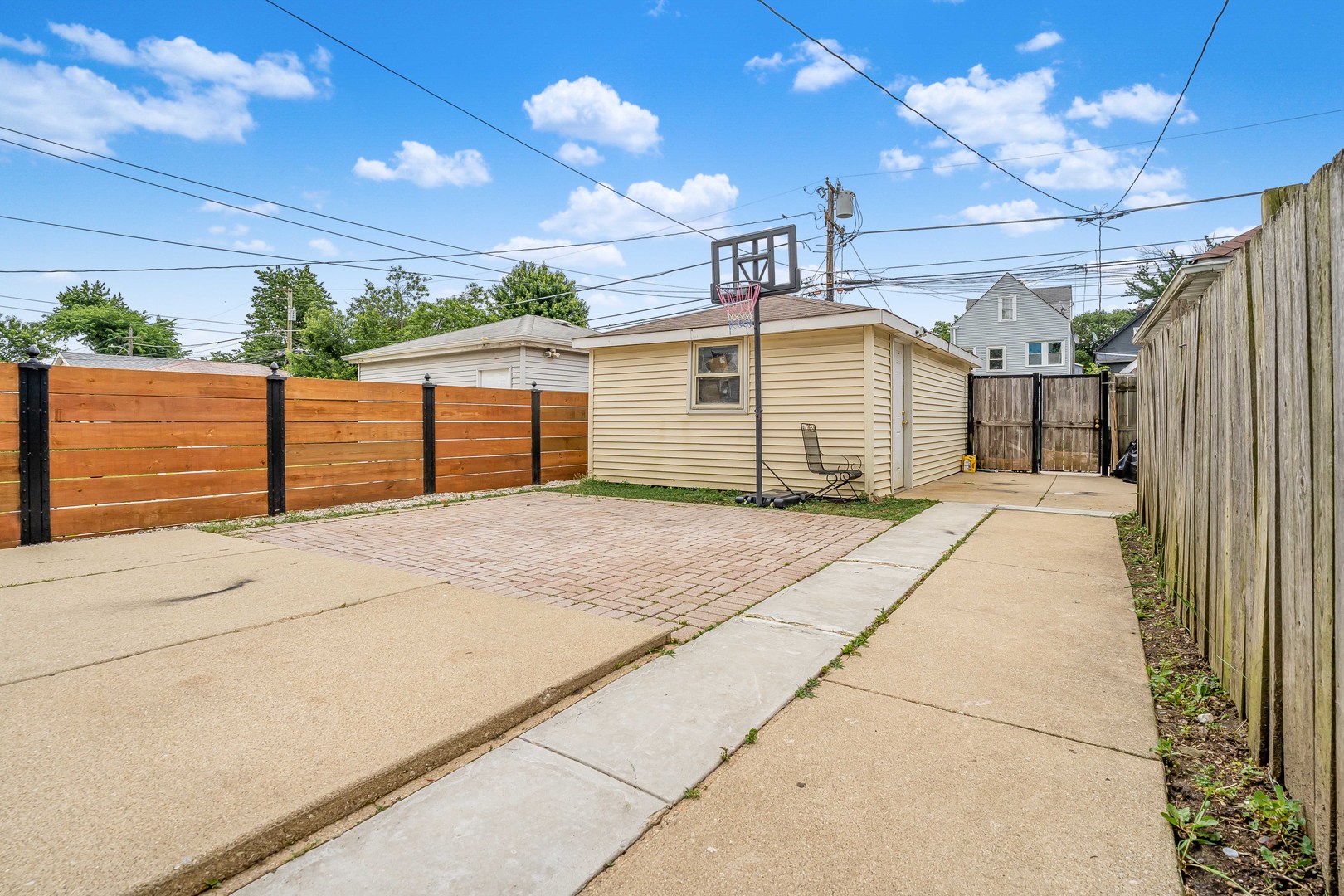 1243 Euclid Avenue Property Photo 16