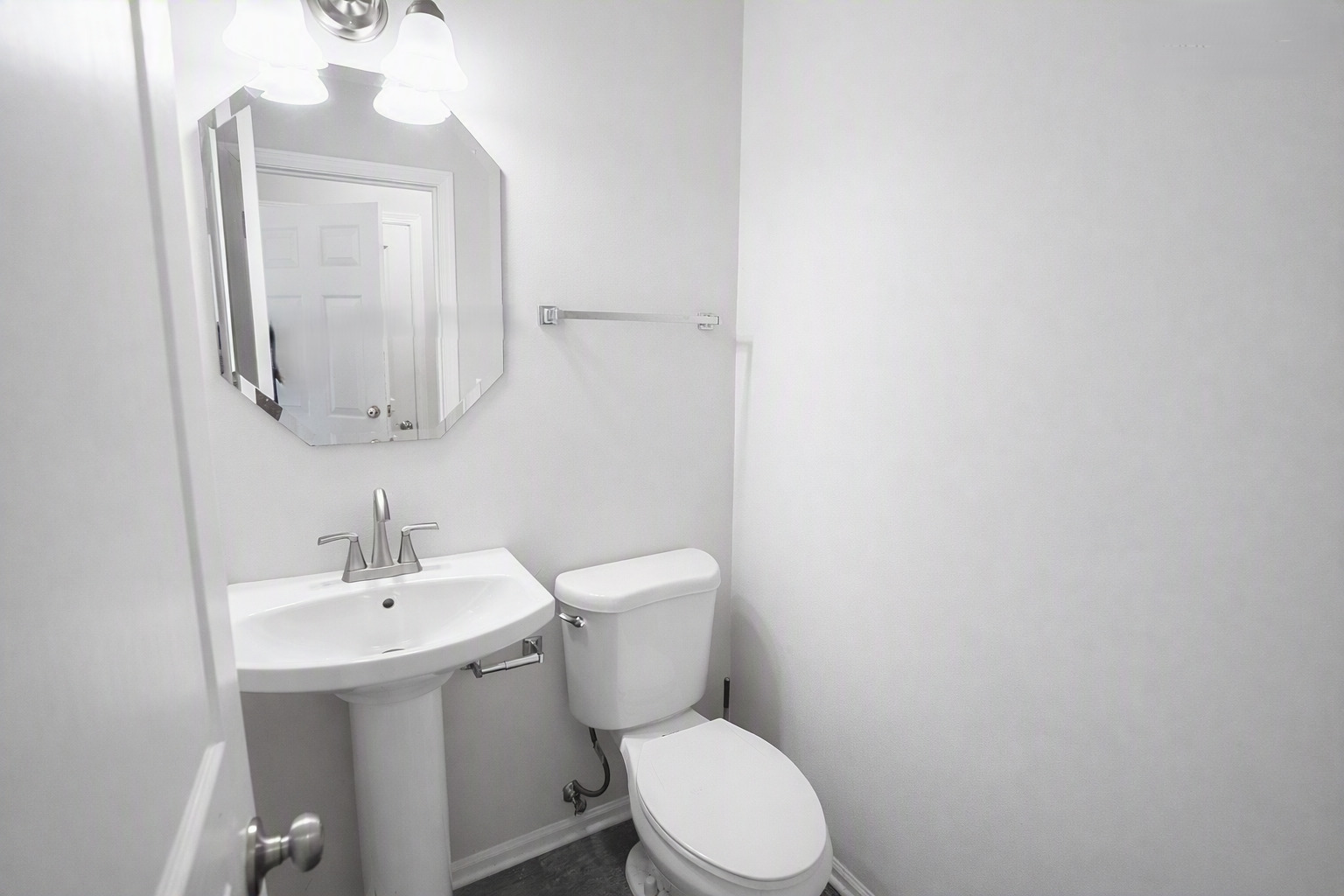 3224 Bromley Lane 3224 Property Photo 13