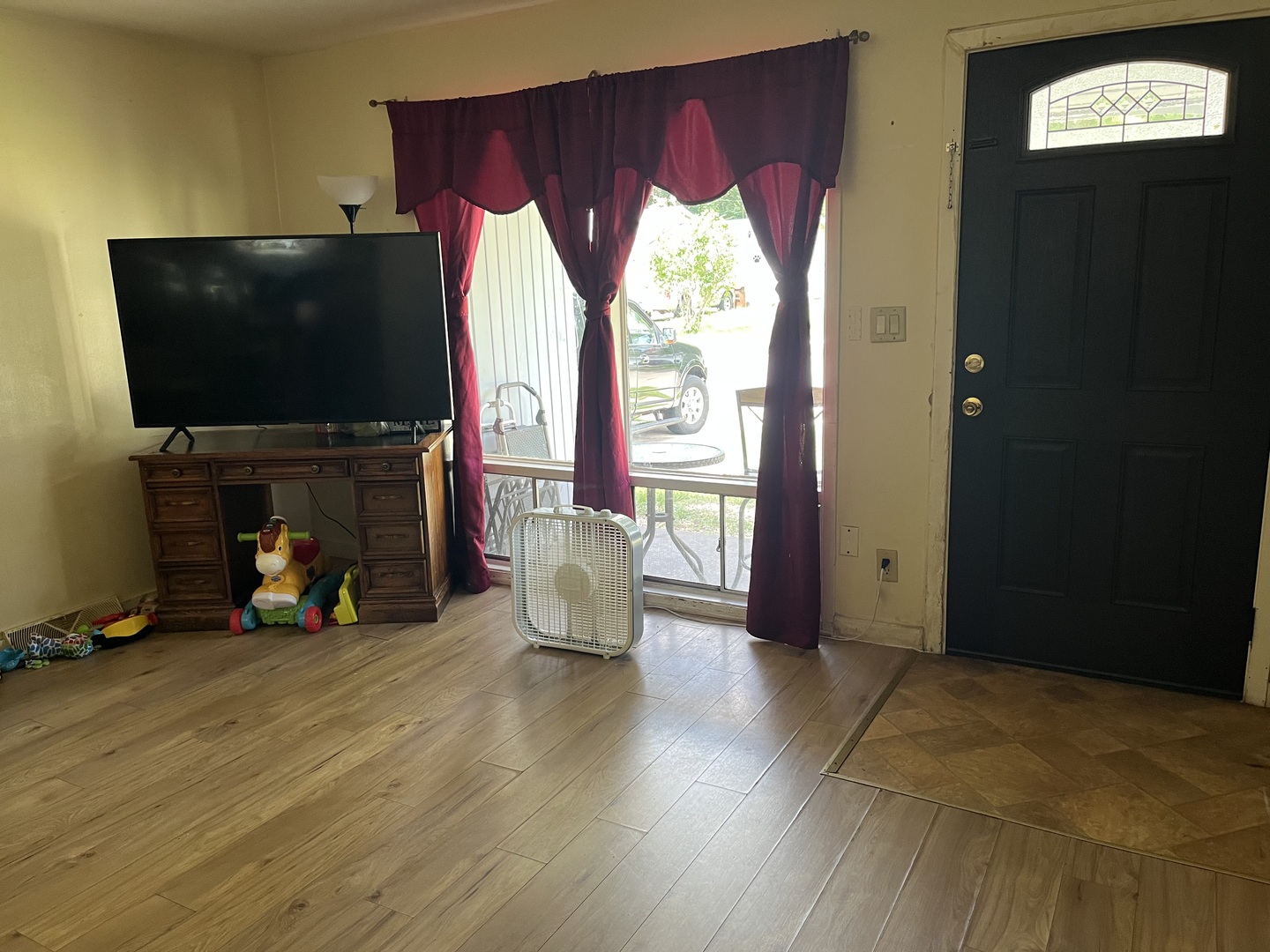 2916 Cameron Avenue Property Photo 13