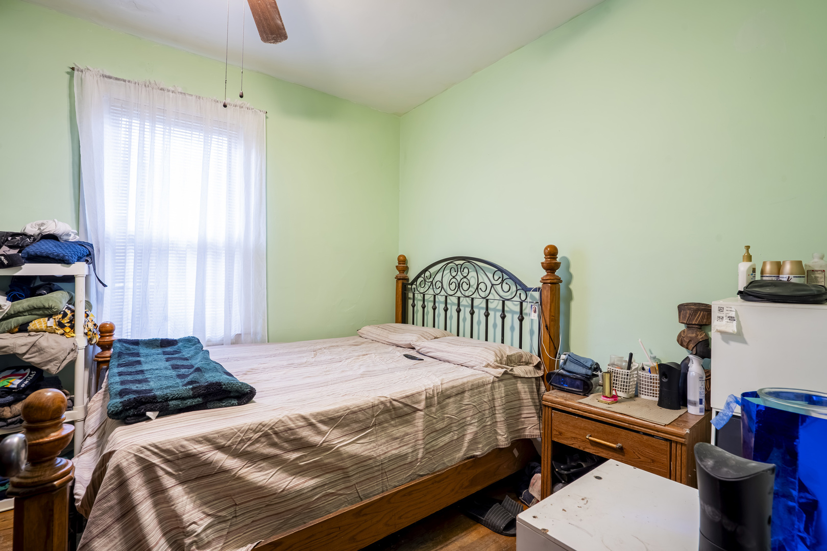 1533 N Menard Avenue Property Photo 10