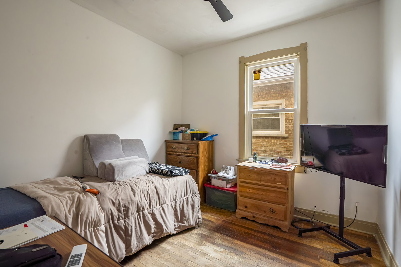 1533 N Menard Avenue Property Photo 11