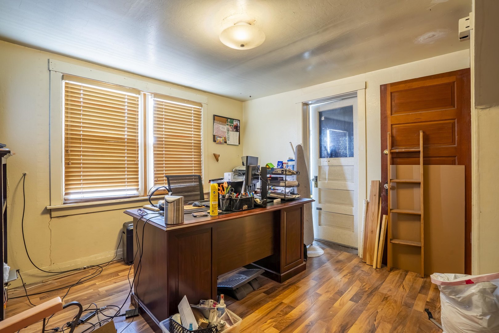 1533 N Menard Avenue Property Photo 13