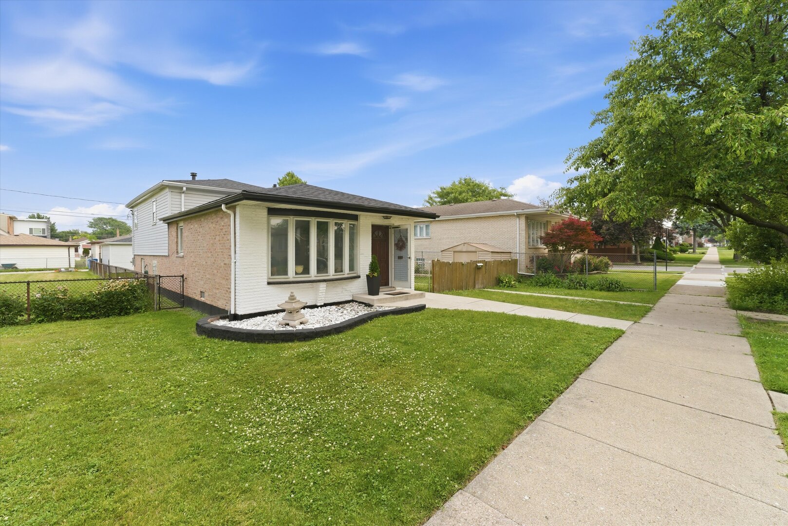 5253 S Moody Avenue Property Photo 9
