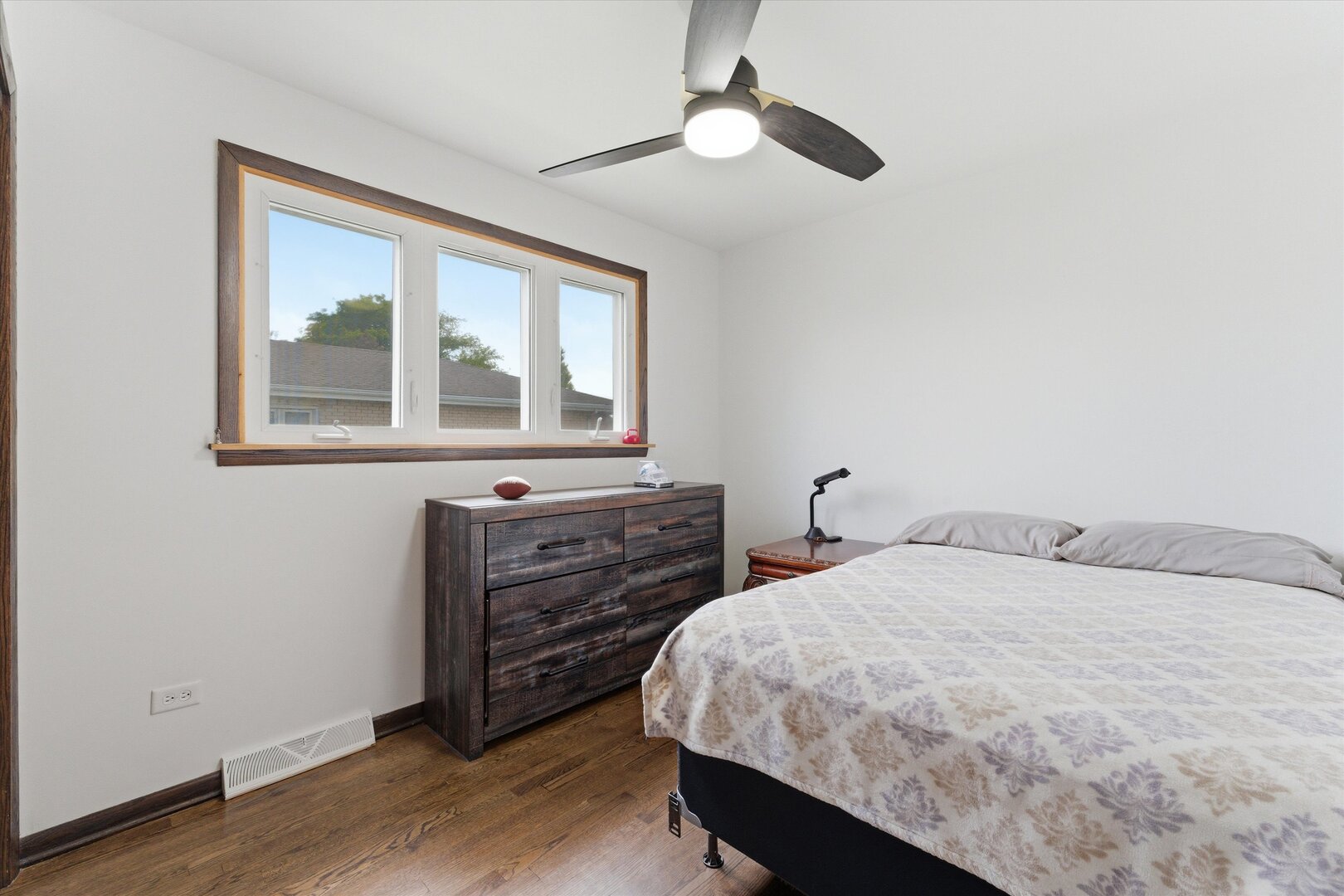 5253 S Moody Avenue Property Photo 31