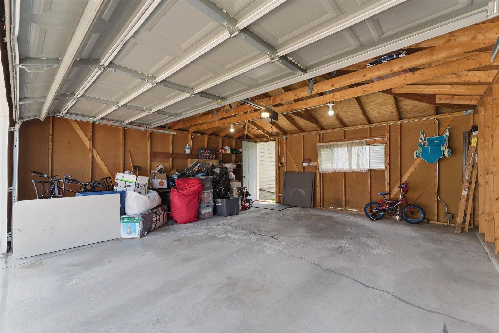 5253 S Moody Avenue Property Photo 39