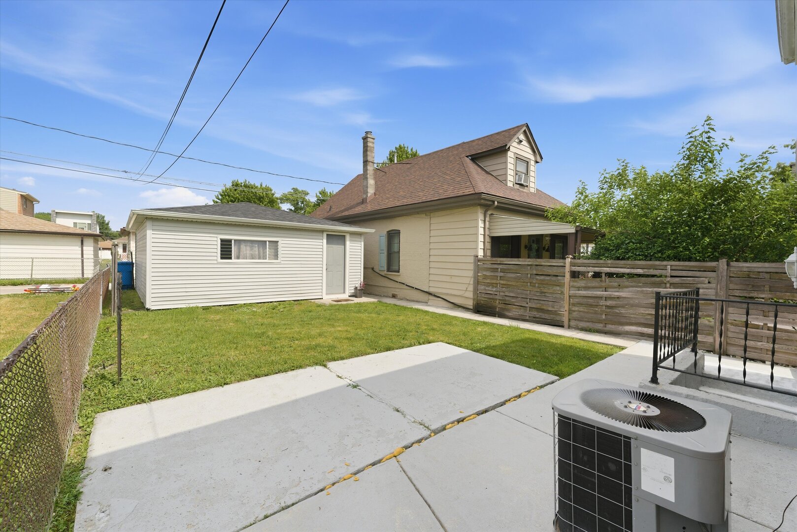 5253 S Moody Avenue Property Photo 45