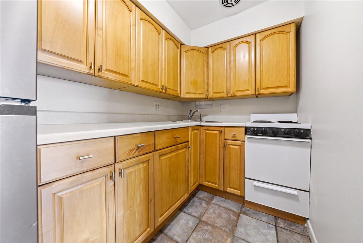 7830 W North Avenue 511 Property Photo 10