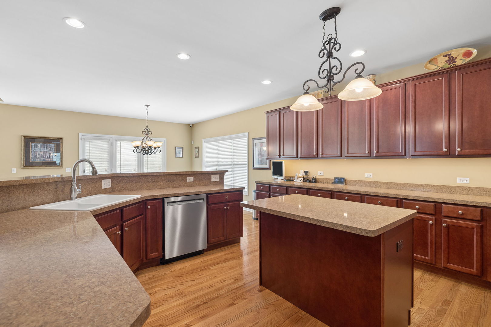 12237 Winterberry Lane Property Photo 5