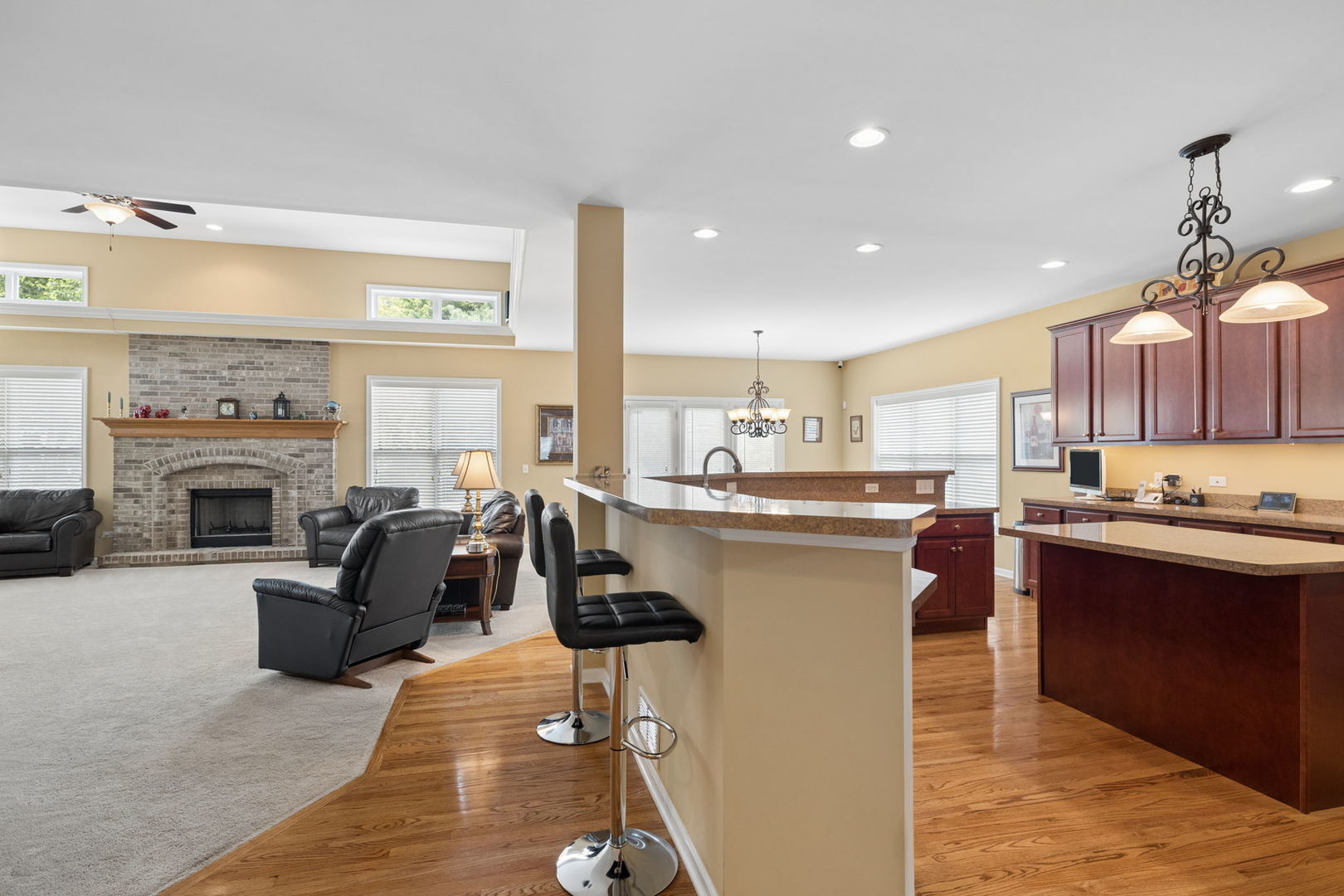12237 Winterberry Lane Property Photo 9