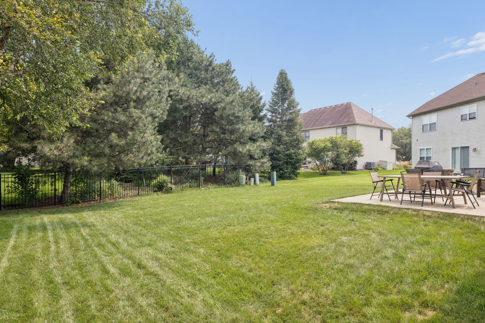 12237 Winterberry Lane Property Photo 34