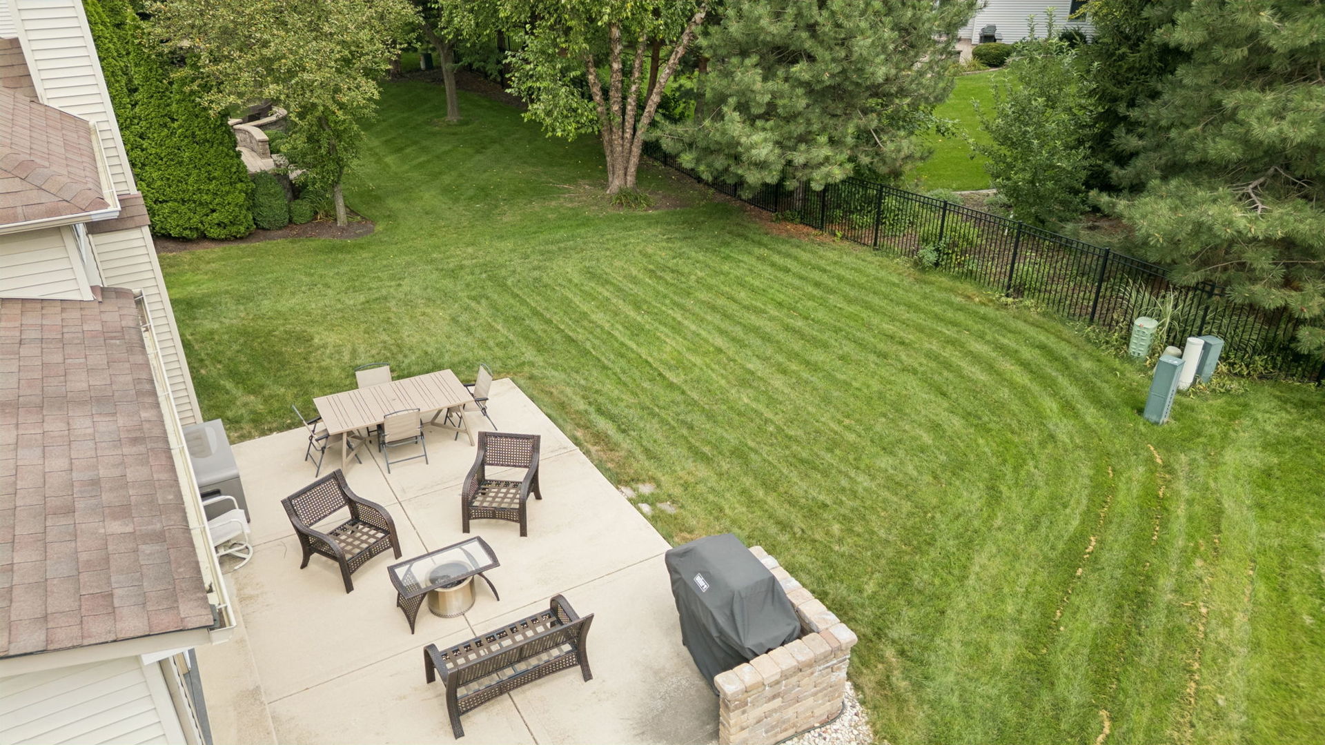 12237 Winterberry Lane Property Photo 43