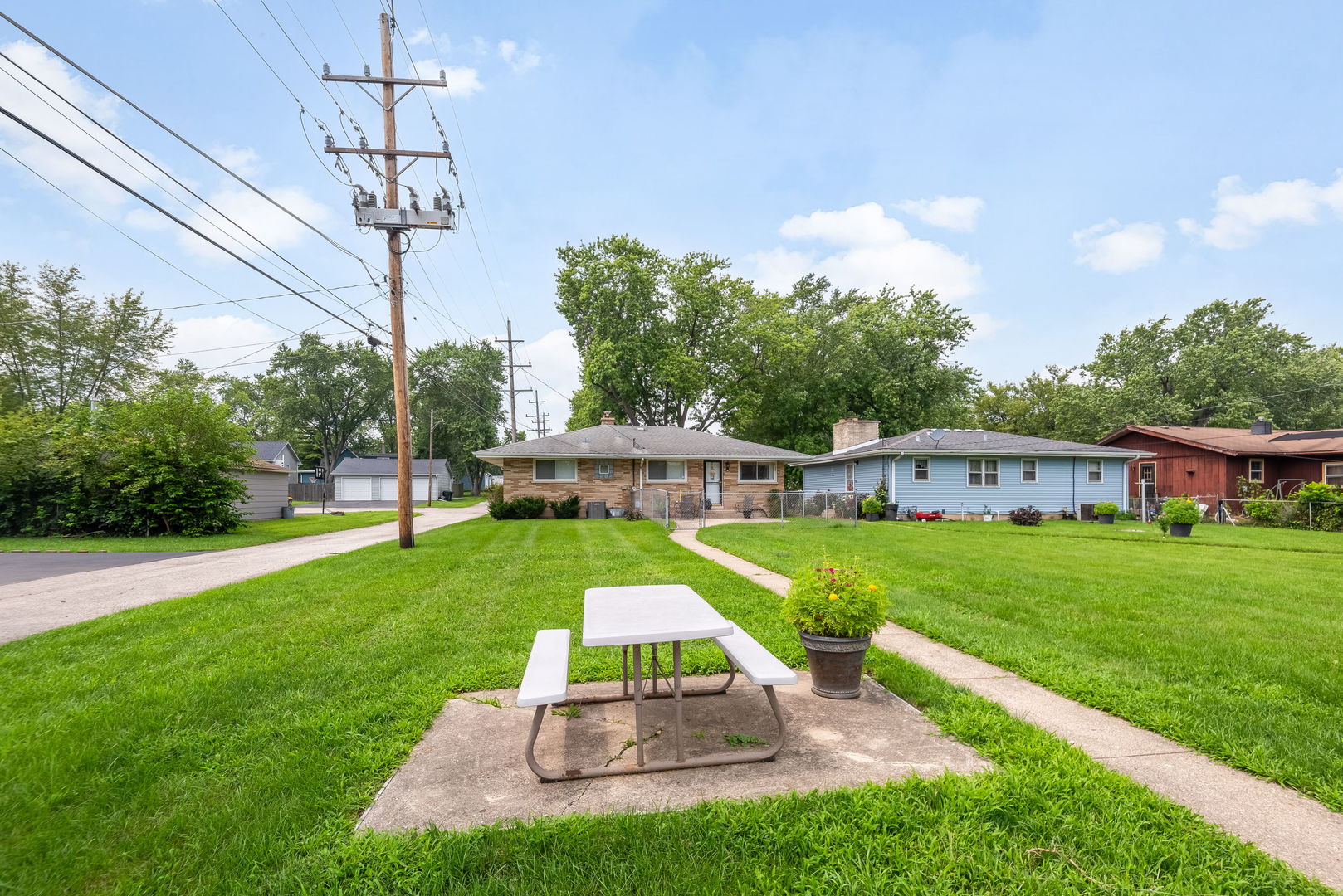 12727987 Property Photo 13