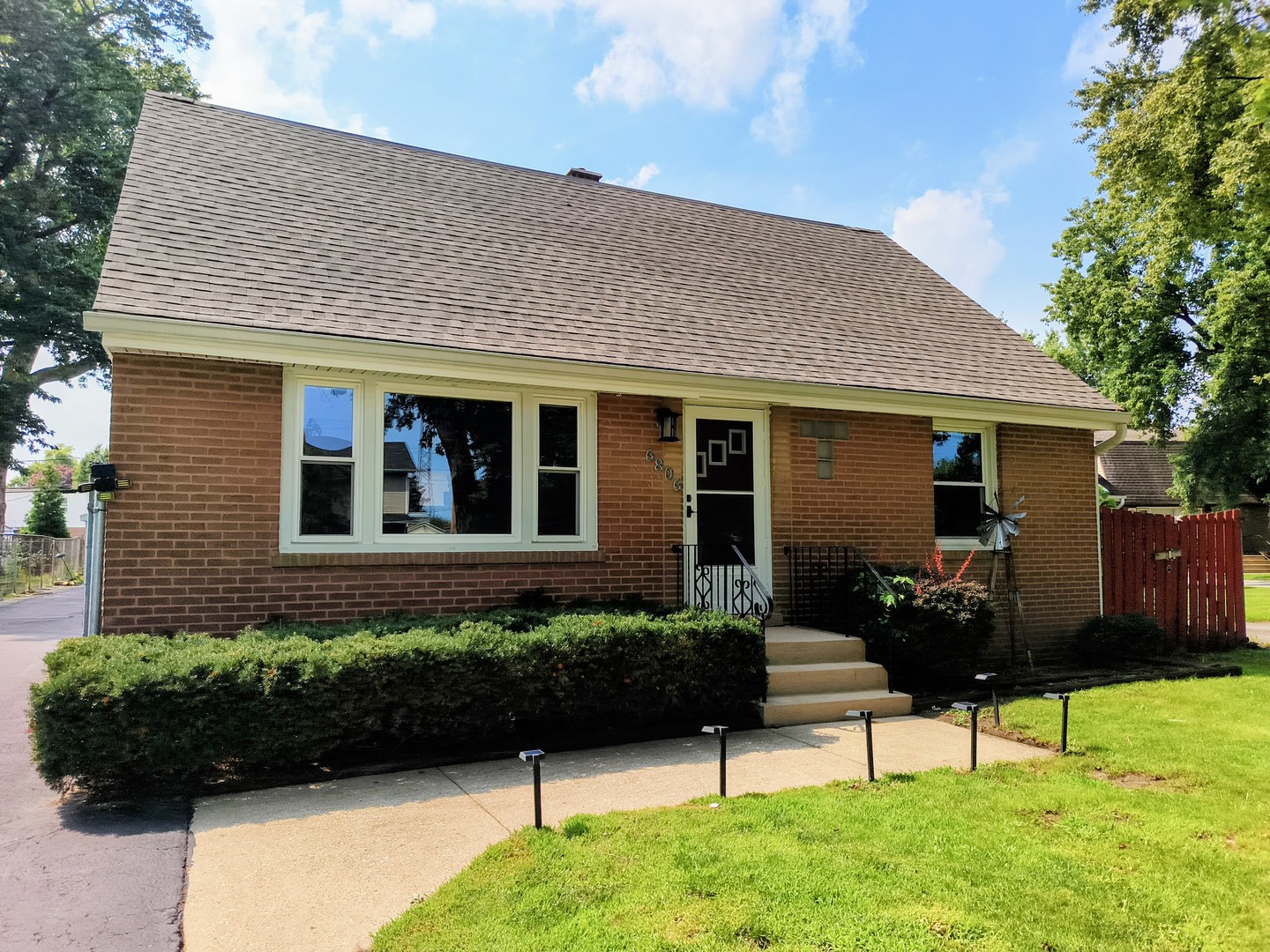 6806 Maple Court
