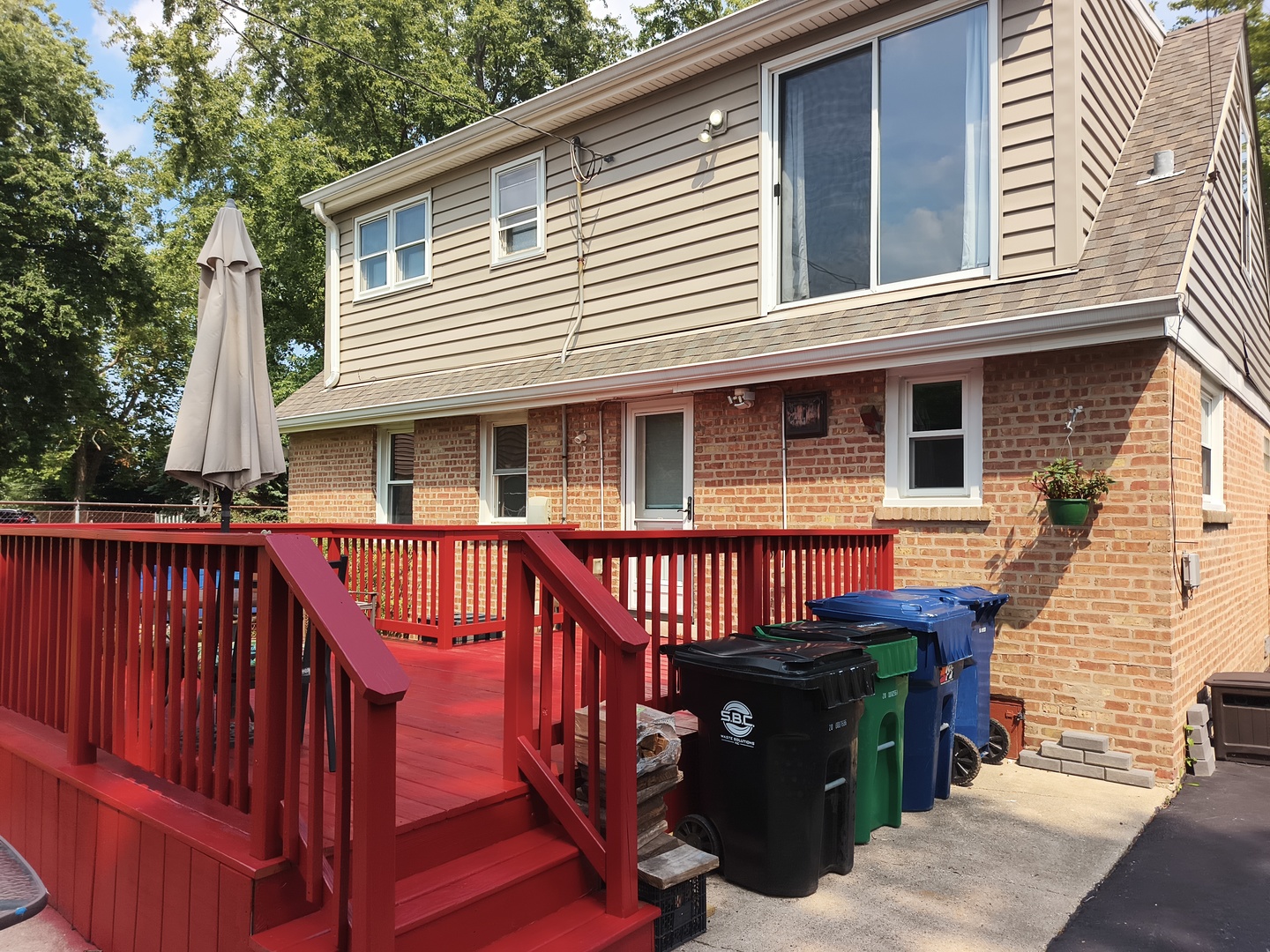 6806 Maple Court Property Photo 3