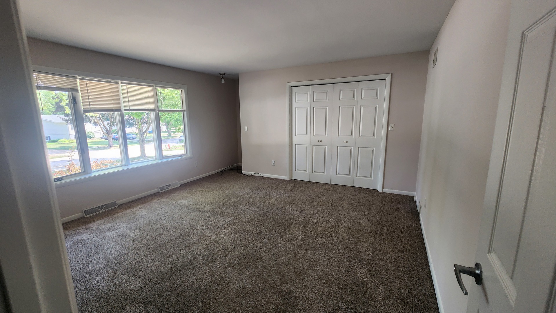 229 Hickory Street Property Photo 6