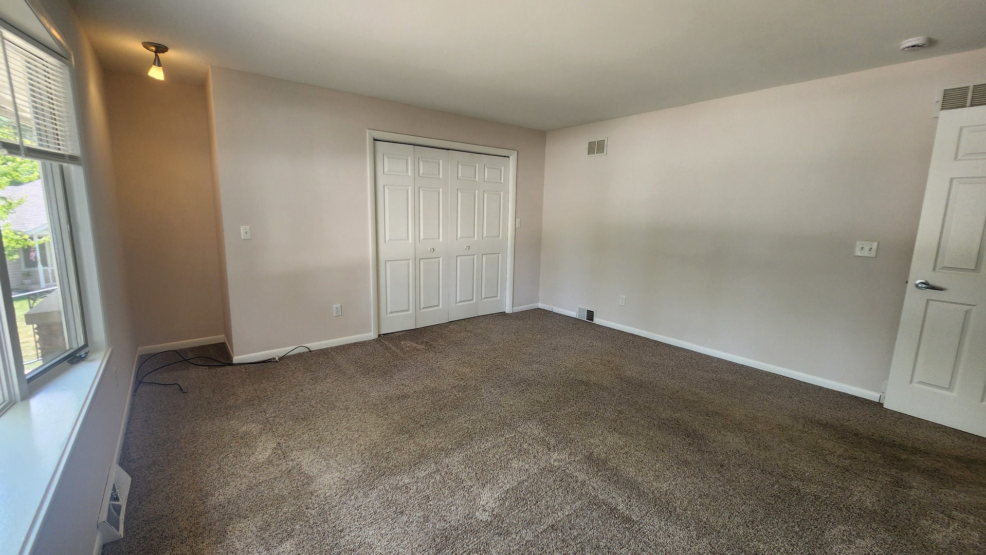 229 Hickory Street Property Photo 7