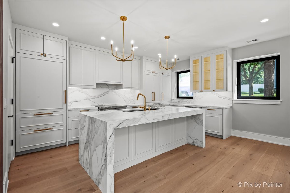 125 S Vine Street 1 Property Photo 2
