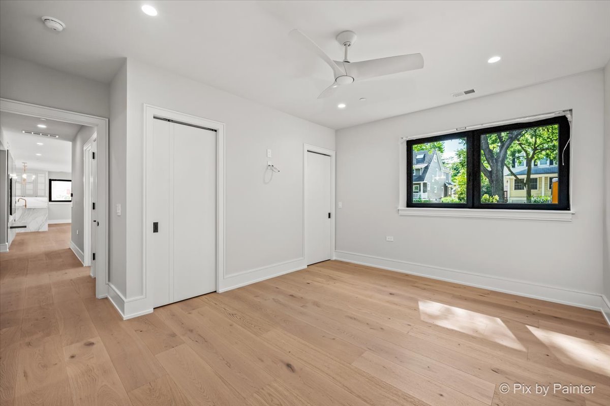 125 S Vine Street 1 Property Photo 5