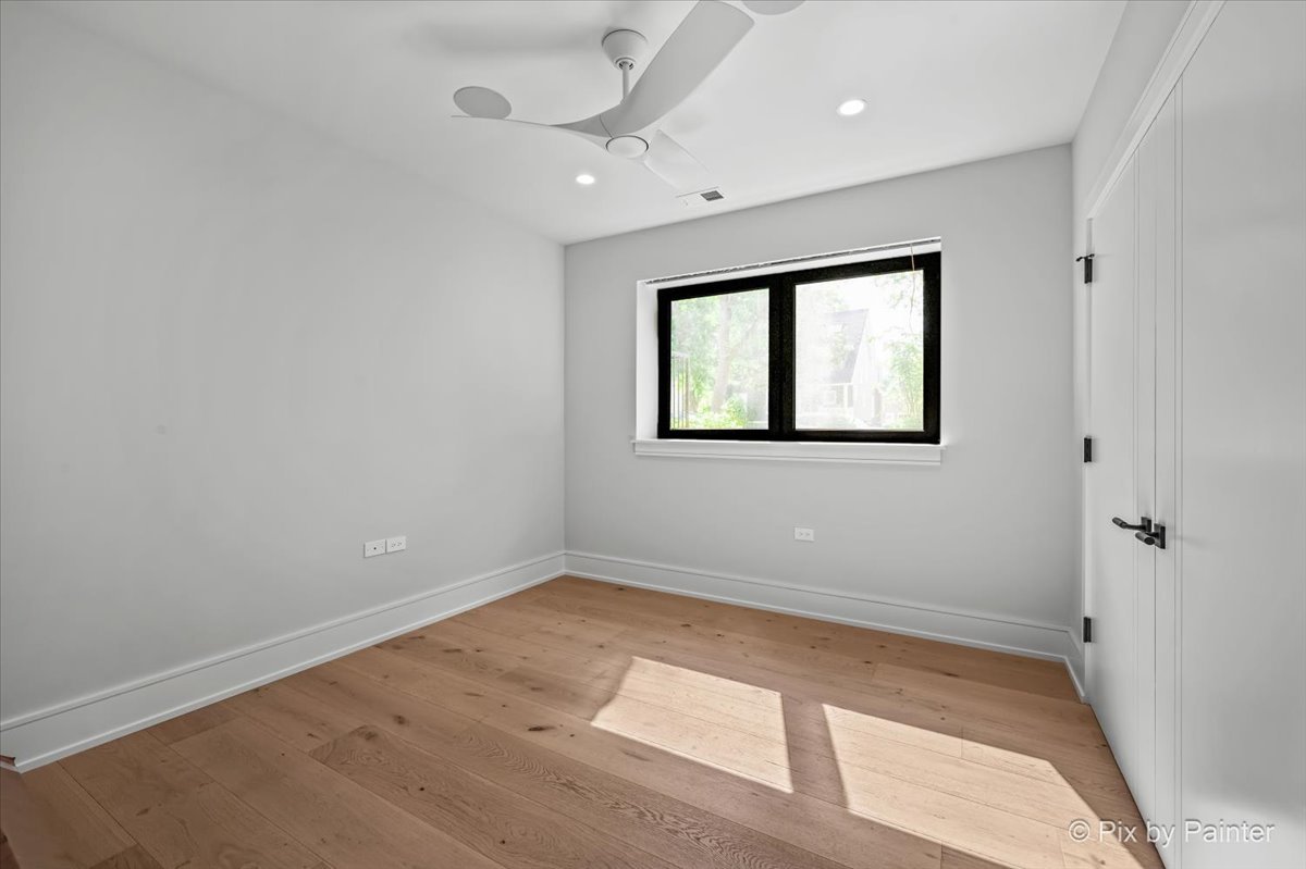 125 S Vine Street 1 Property Photo 7