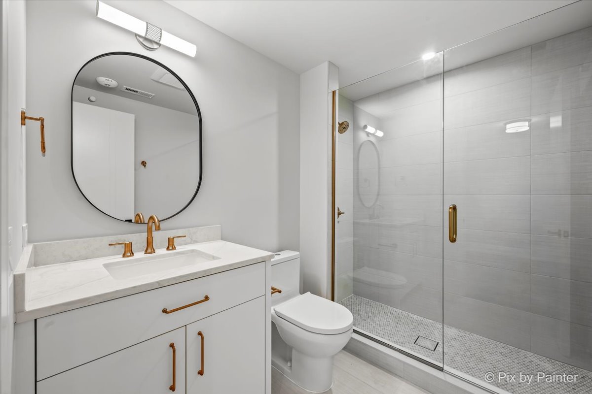125 S Vine Street 1 Property Photo 8