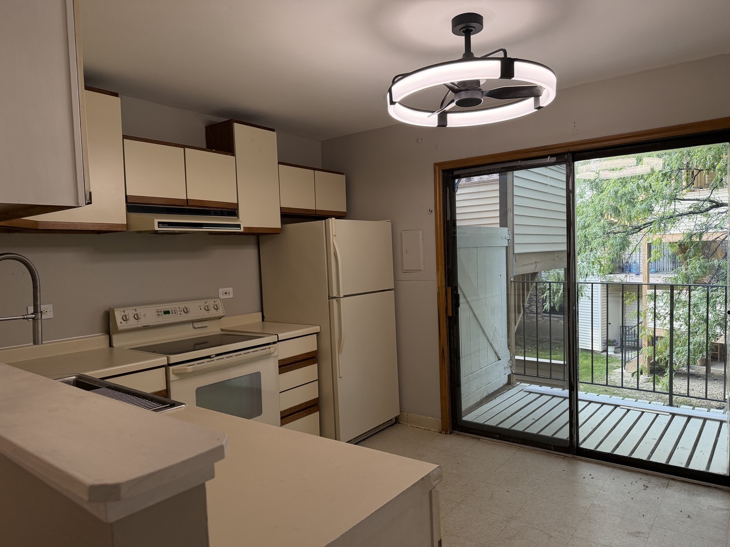 164 S Waters Edge Drive 201 Property Photo 8