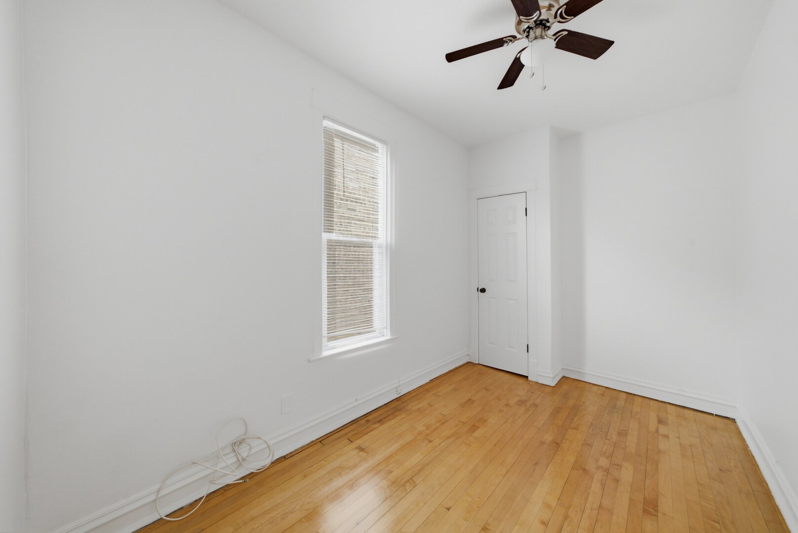 852 N Christiana Avenue 2 Property Photo 11