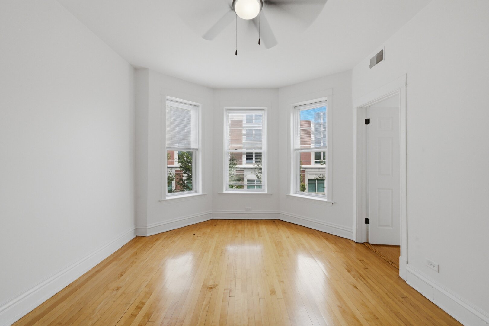 852 N Christiana Avenue 2 Property Photo 13