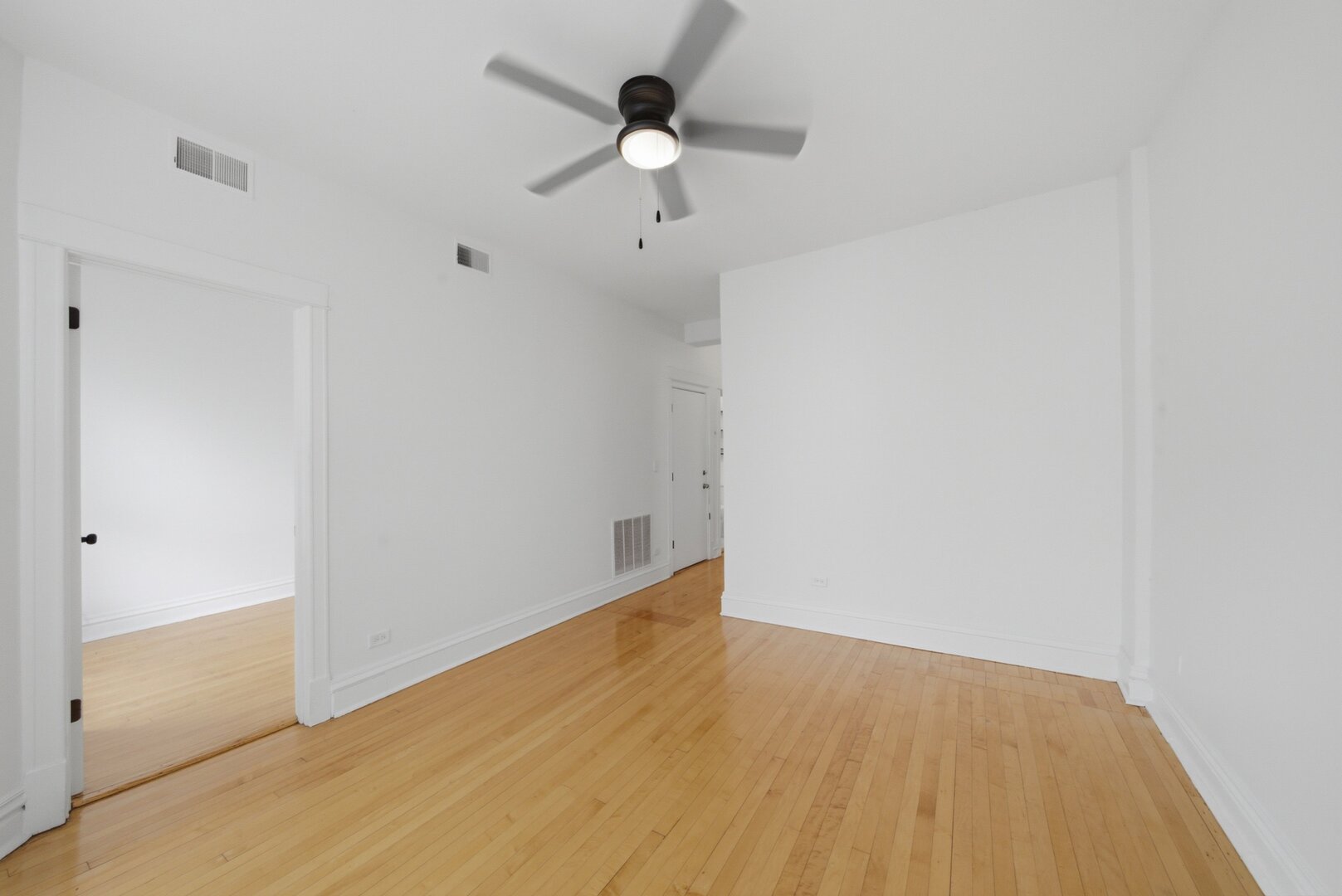 852 N Christiana Avenue 2 Property Photo 14