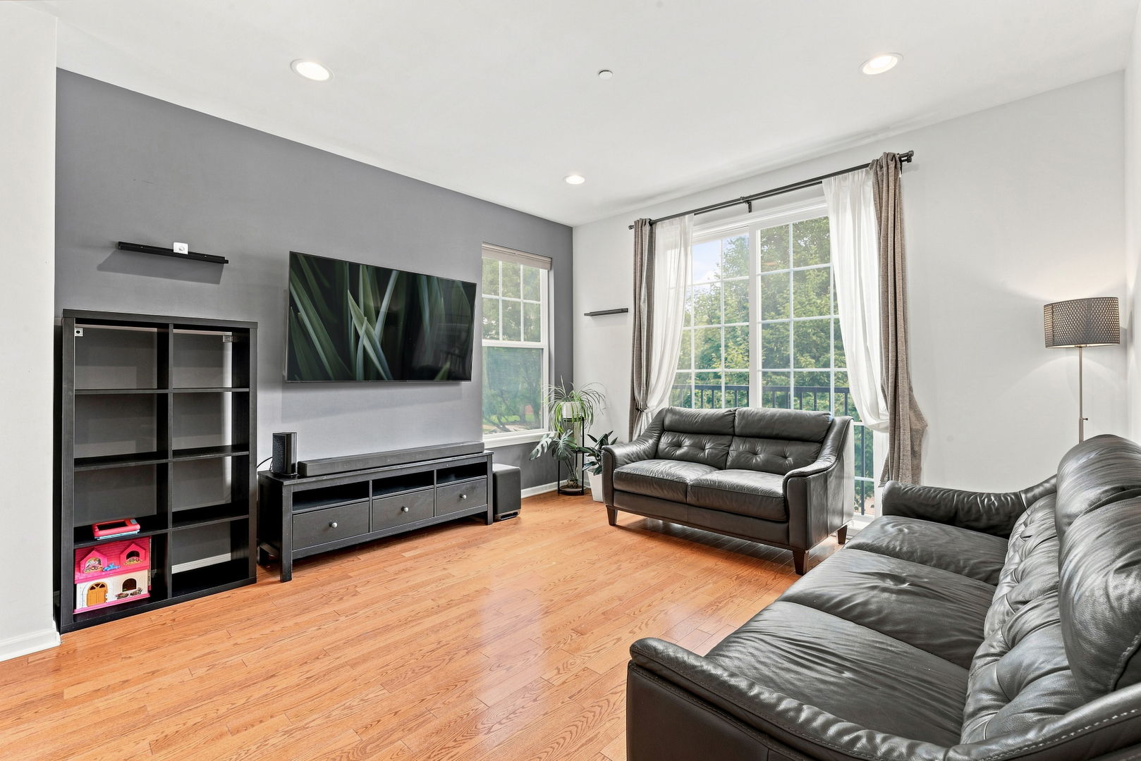 1208 Harding Avenue Property Photo 6