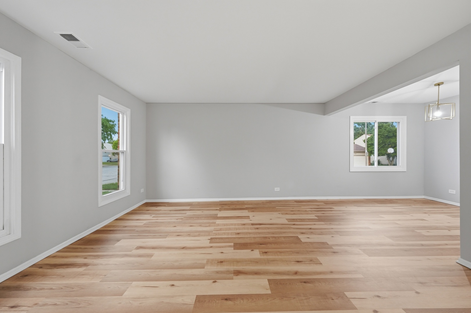 5039 Chambers Drive Property Photo 13