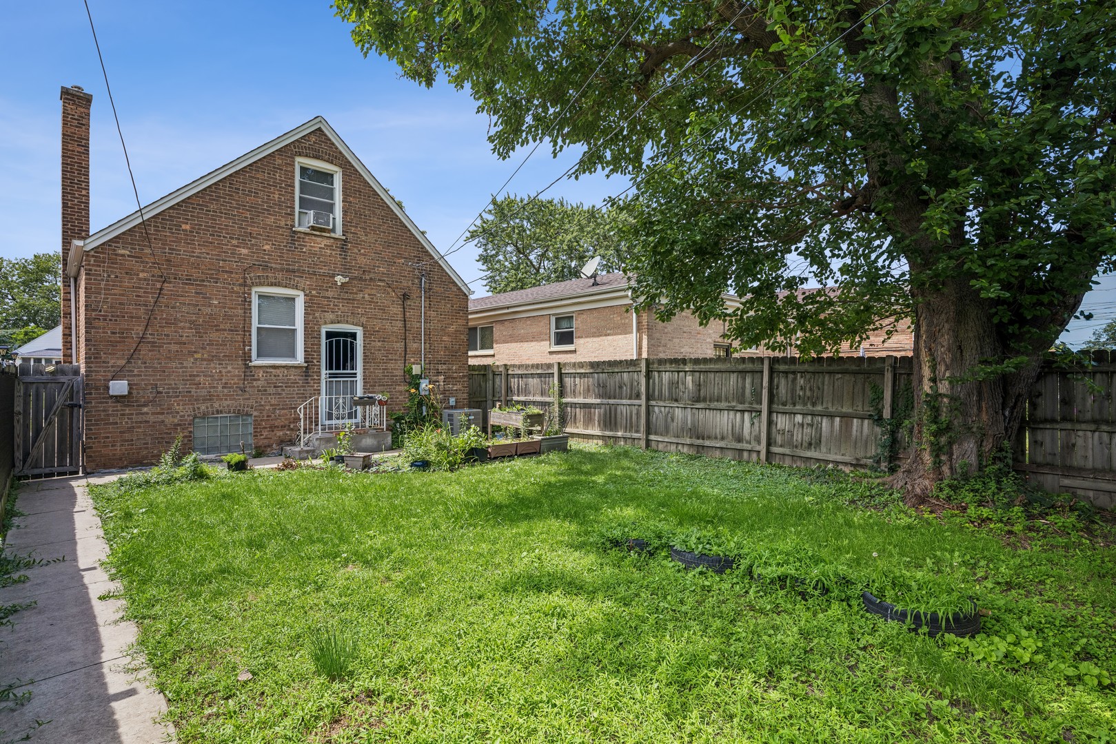 10029 S Indiana Avenue Property Photo 3